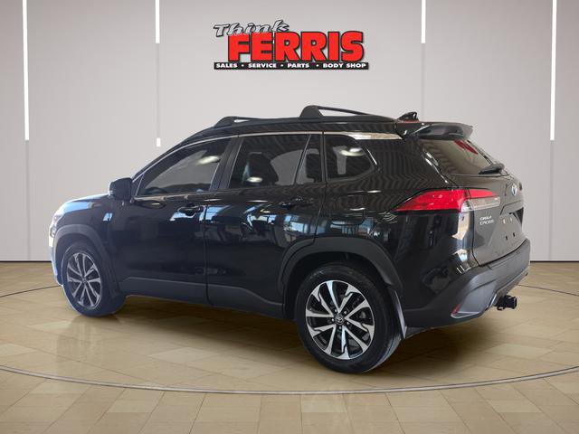 Used 2022 Toyota Corolla Cross XLE w/ Convenience Package FWD image 7
