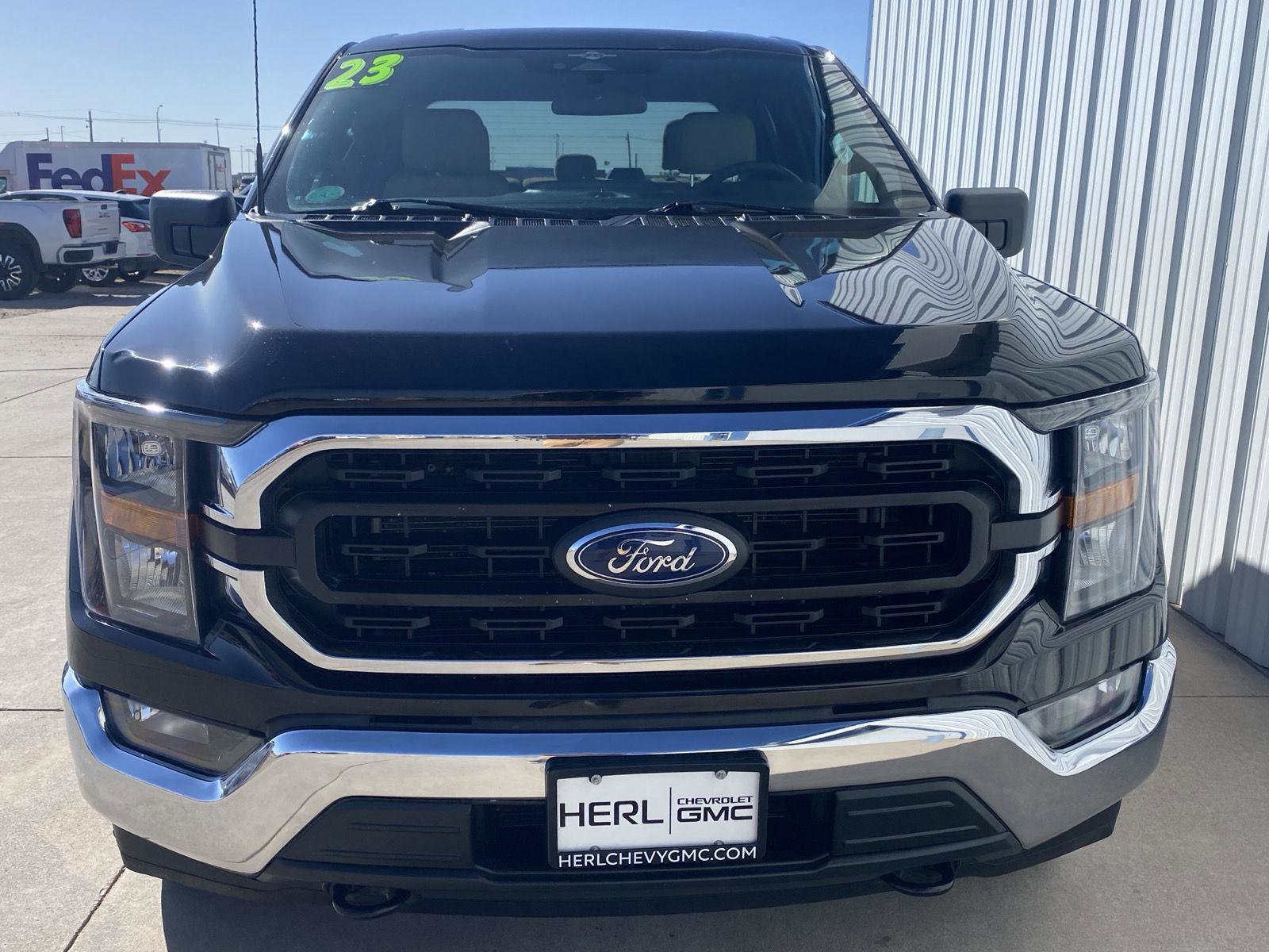 Used 2023 Ford F150 XLT image 2