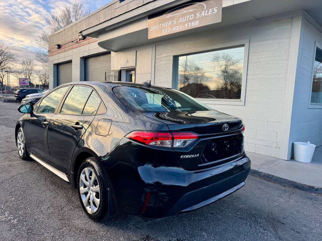 Used 2021 Toyota Corolla LE w/ Carpet Mat Package (TMS) image 10