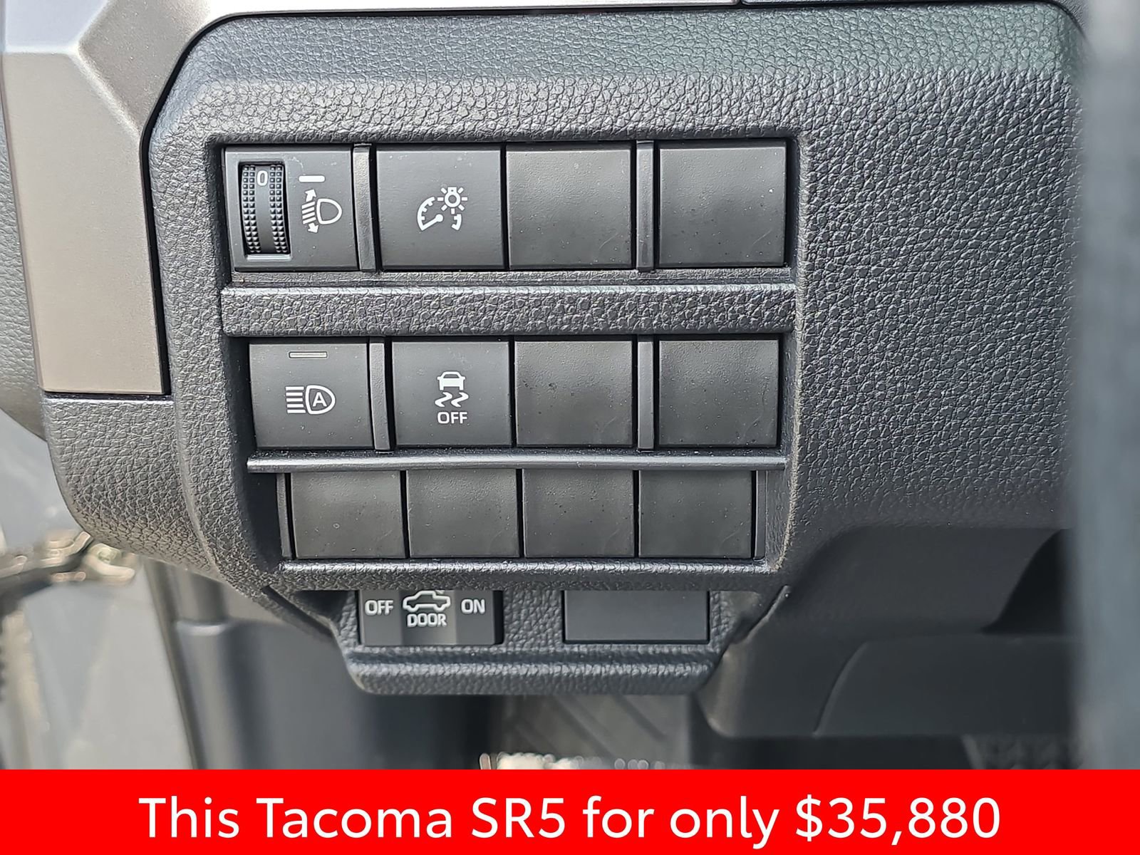 Used 2024 Toyota Tacoma SR5 image 29