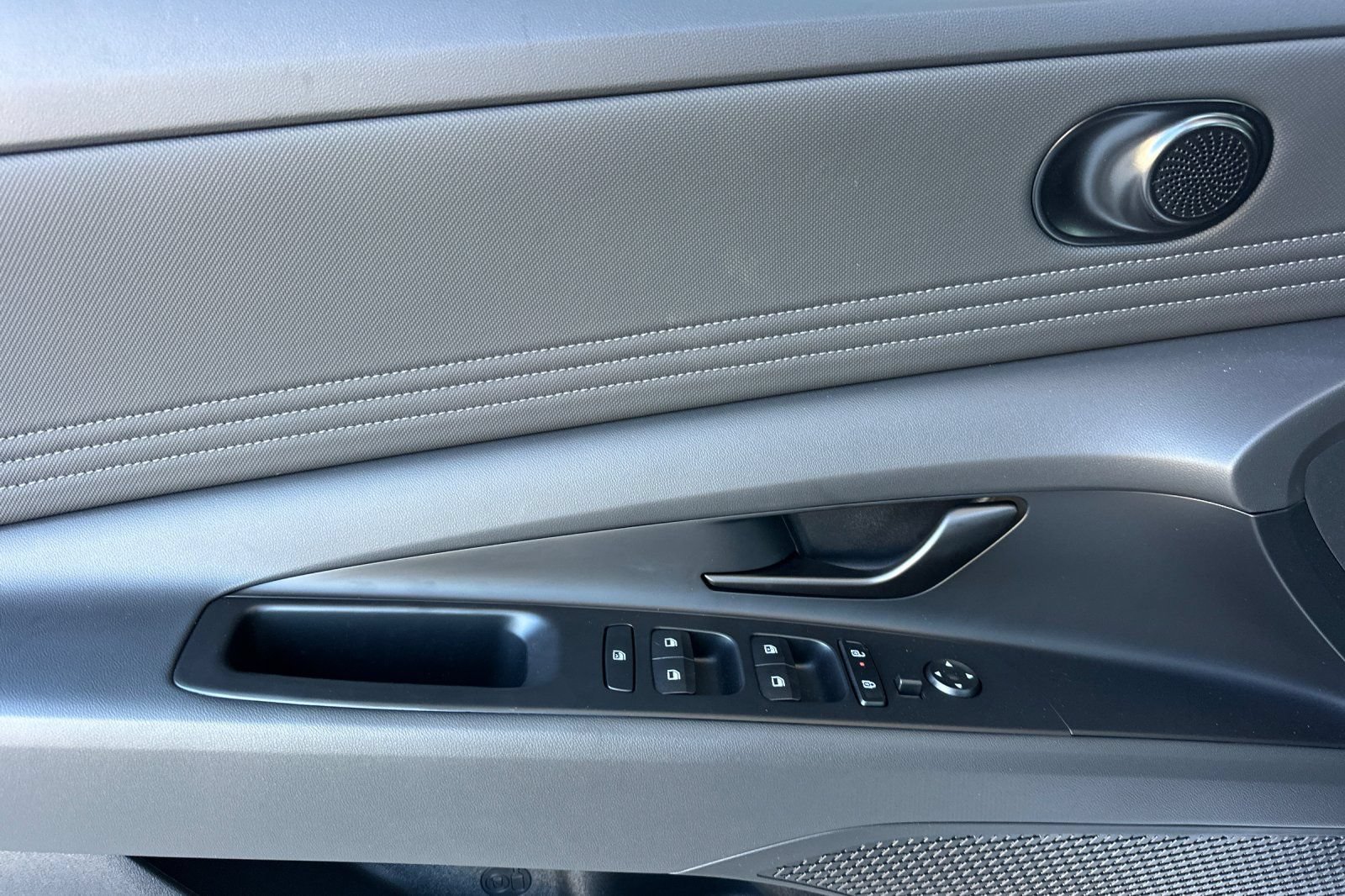 New 2026 Hyundai Elantra Sport FWD image 10
