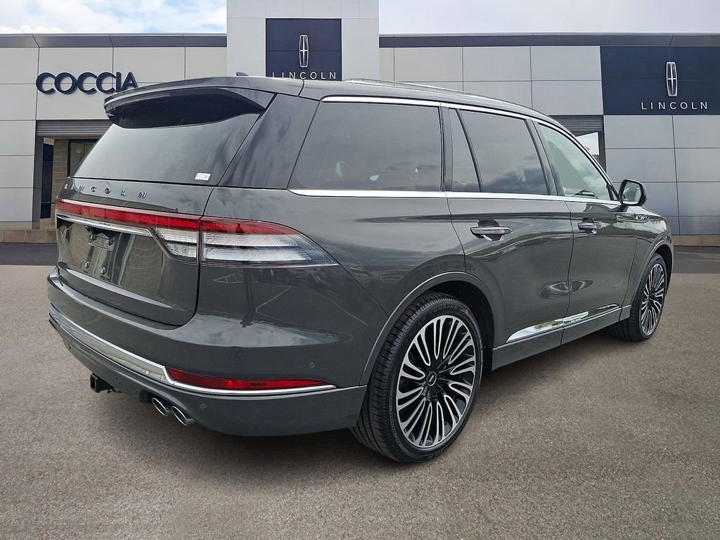 Certified 2023 Lincoln Aviator Black Label w/ Dynamic Handling Package AWD/4WD image 4