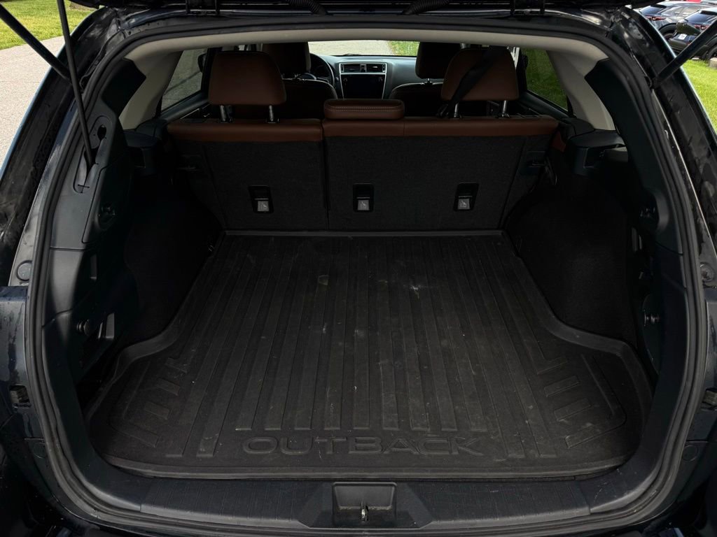 Used 2019 Subaru Outback 3.6R Touring AWD/4WD image 11