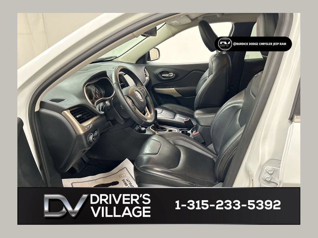 Used 2017 Jeep Cherokee Limited AWD/4WD image 1