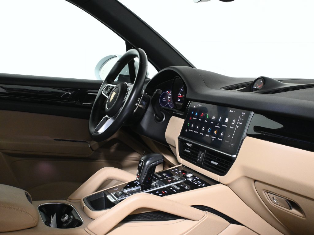 Used 2022 Porsche Cayenne AWD/4WD image 9