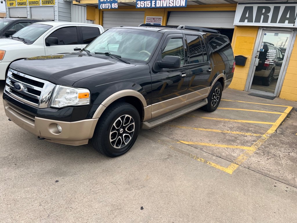 Used 2014 Ford Expedition EL XLT w/ Equipment Group 202A AWD/4WD image 3