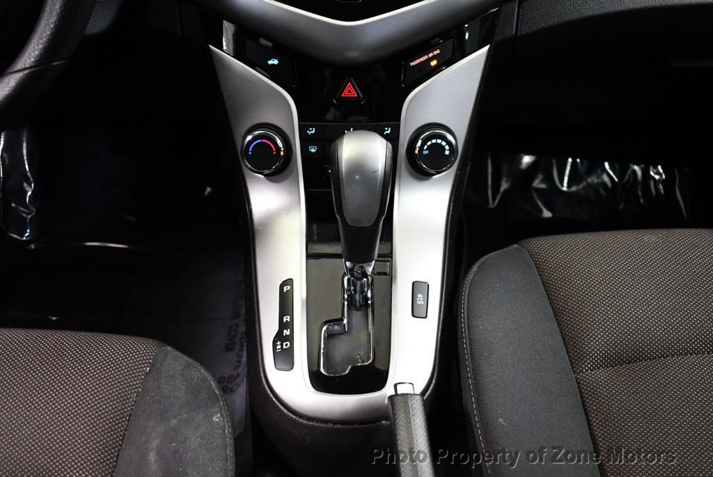 Used 2016 Chevrolet Cruze LT FWD image 27