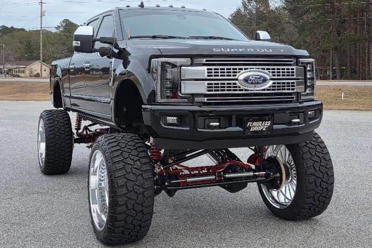 Used 2019 Ford F250 Platinum w/ Platinum Ultimate Package AWD/4WD image 4