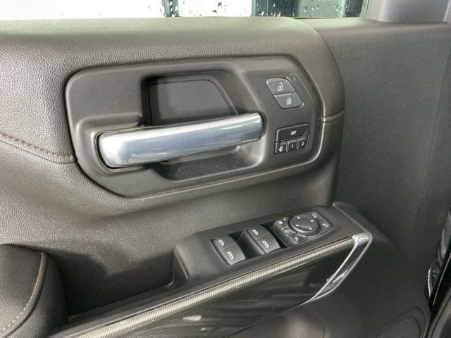 Used 2020 GMC Sierra 3500 AT4 w/ AT4 Premium Package AWD/4WD image 8