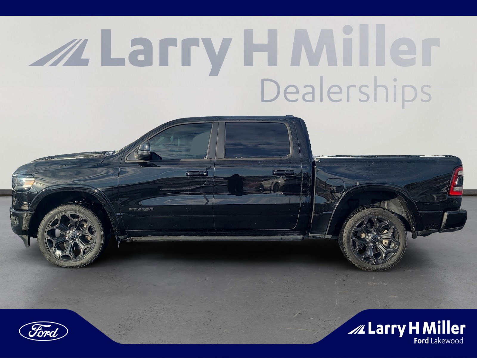 Used 2024 RAM 1500 Limited image 2