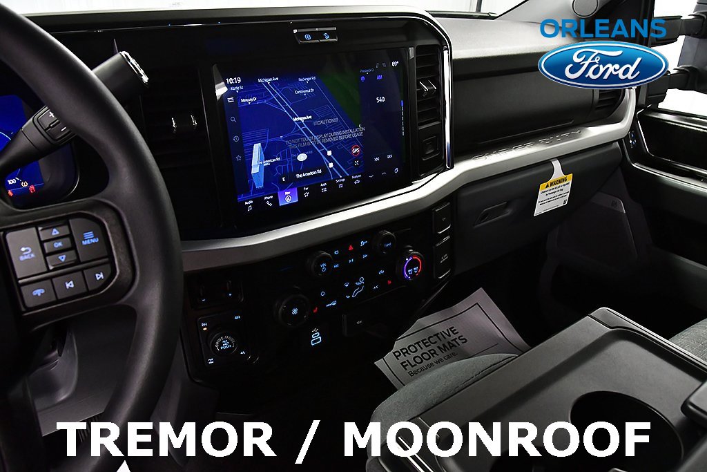 Used 2025 Ford F250 XLT w/ Black Appearance Package image 22