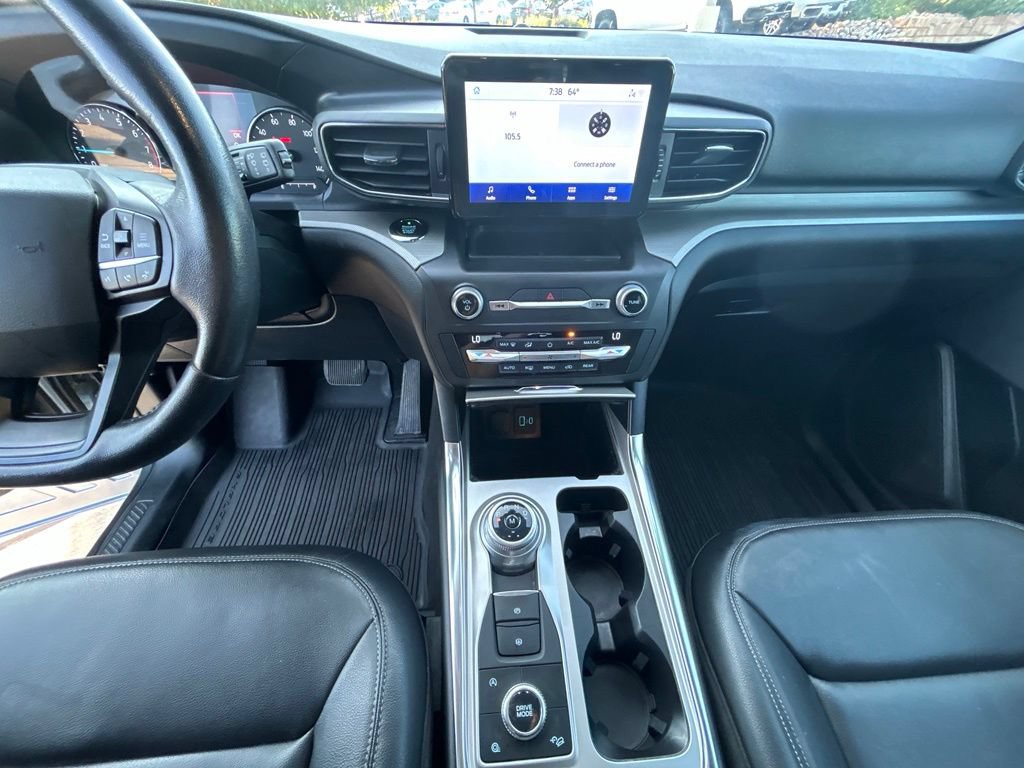 Used 2020 Ford Explorer XLT w/ Equipment Group 202A AWD/4WD image 19