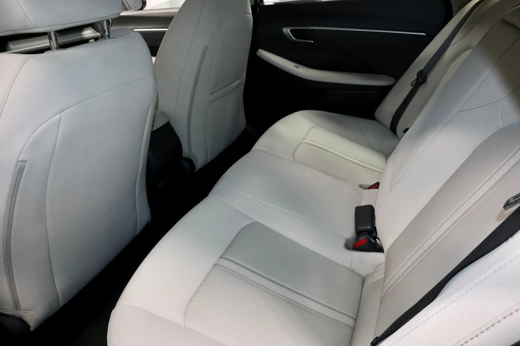 Certified 2025 Hyundai Sonata SEL FWD image 24