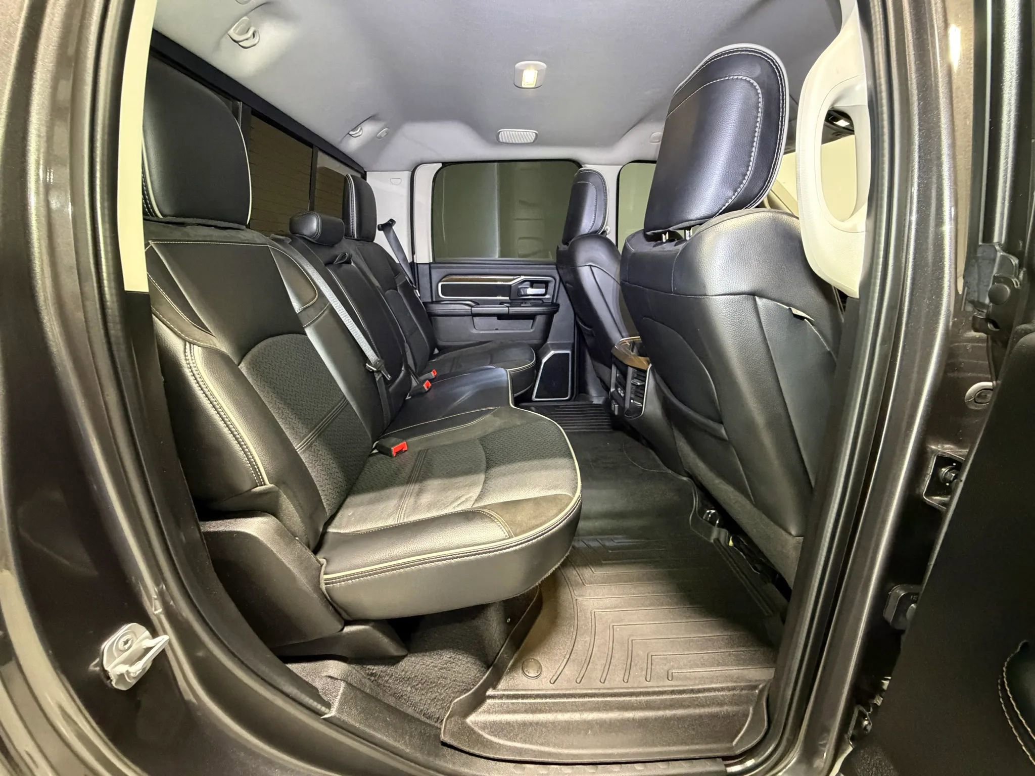 Used 2023 RAM 2500 Laramie AWD/4WD image 19