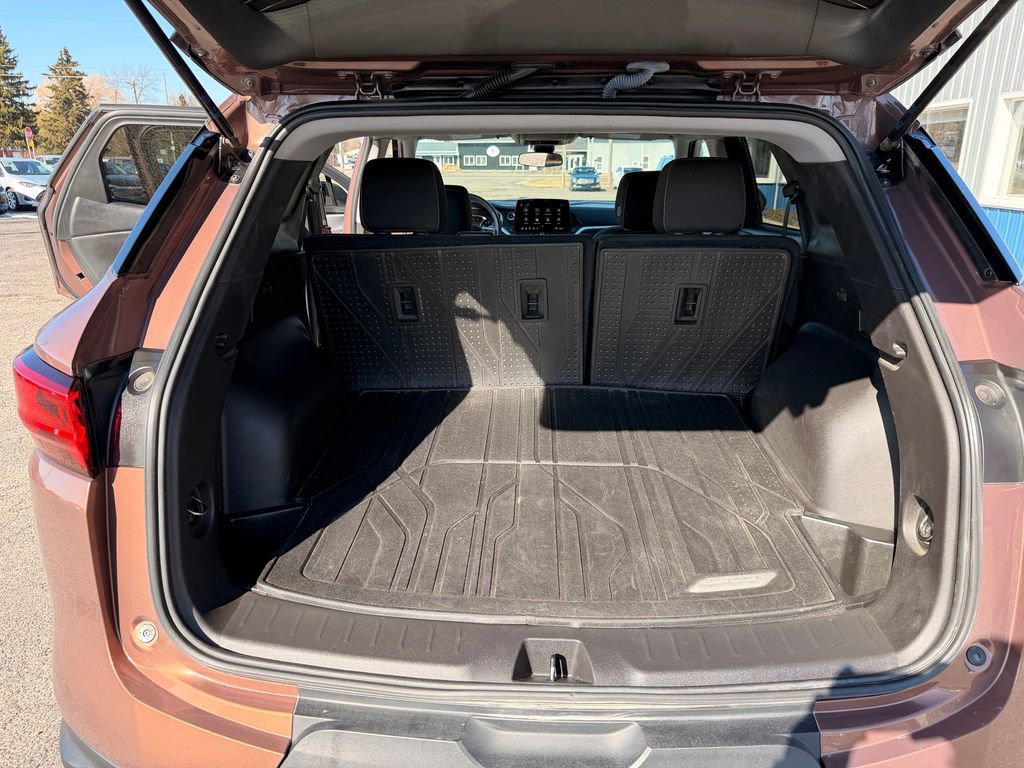 Used 2023 Chevrolet Blazer LT w/ LPO, Floor Liner Package image 28
