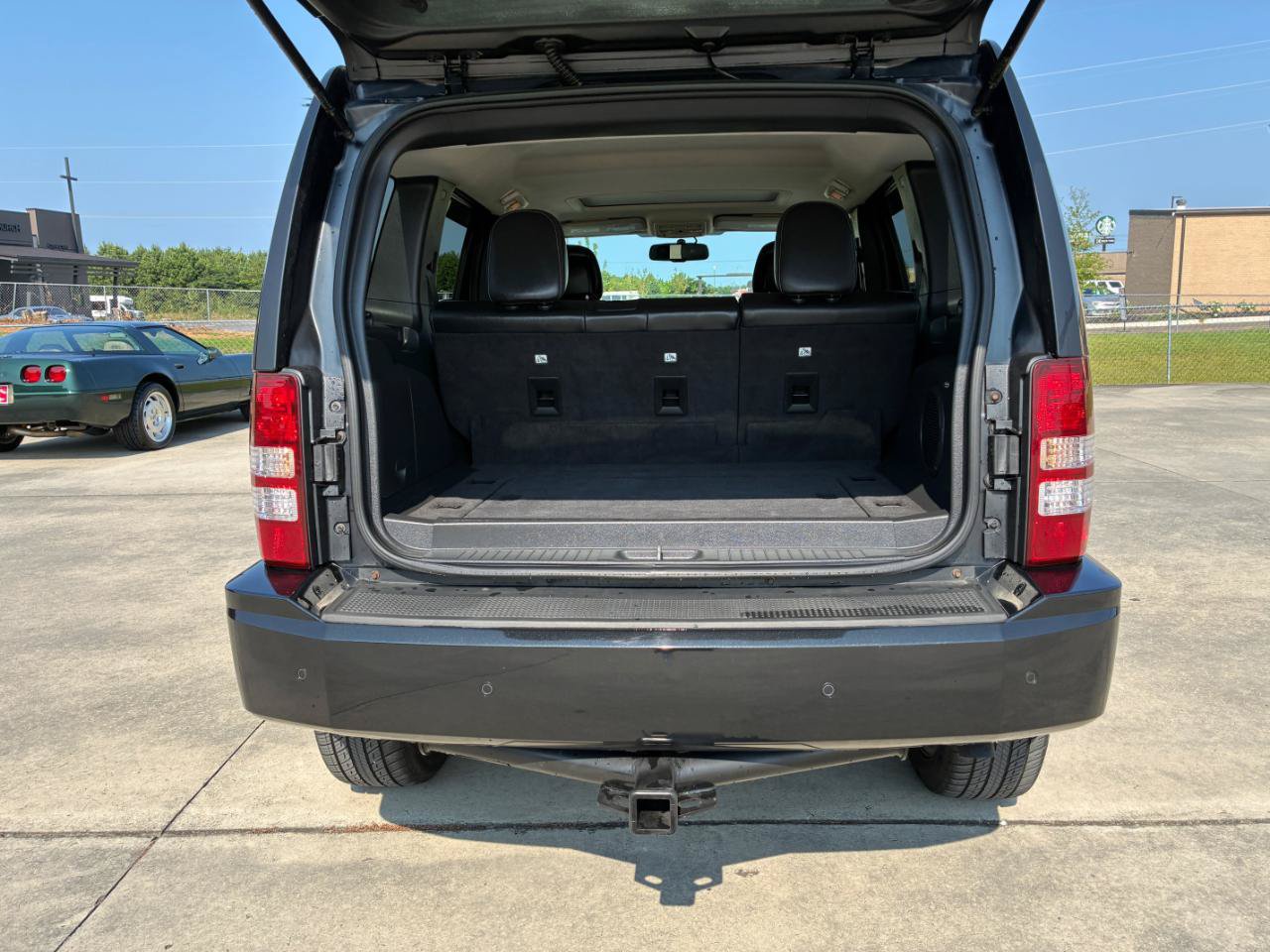 Used 2011 Jeep Liberty Limited Jet AWD/4WD image 28