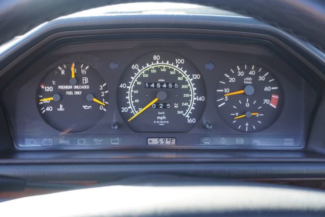 Used 1995 Mercedes-Benz E 320 Convertible image 21