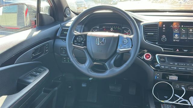 Used 2025 Honda Passport Black Edition image 23