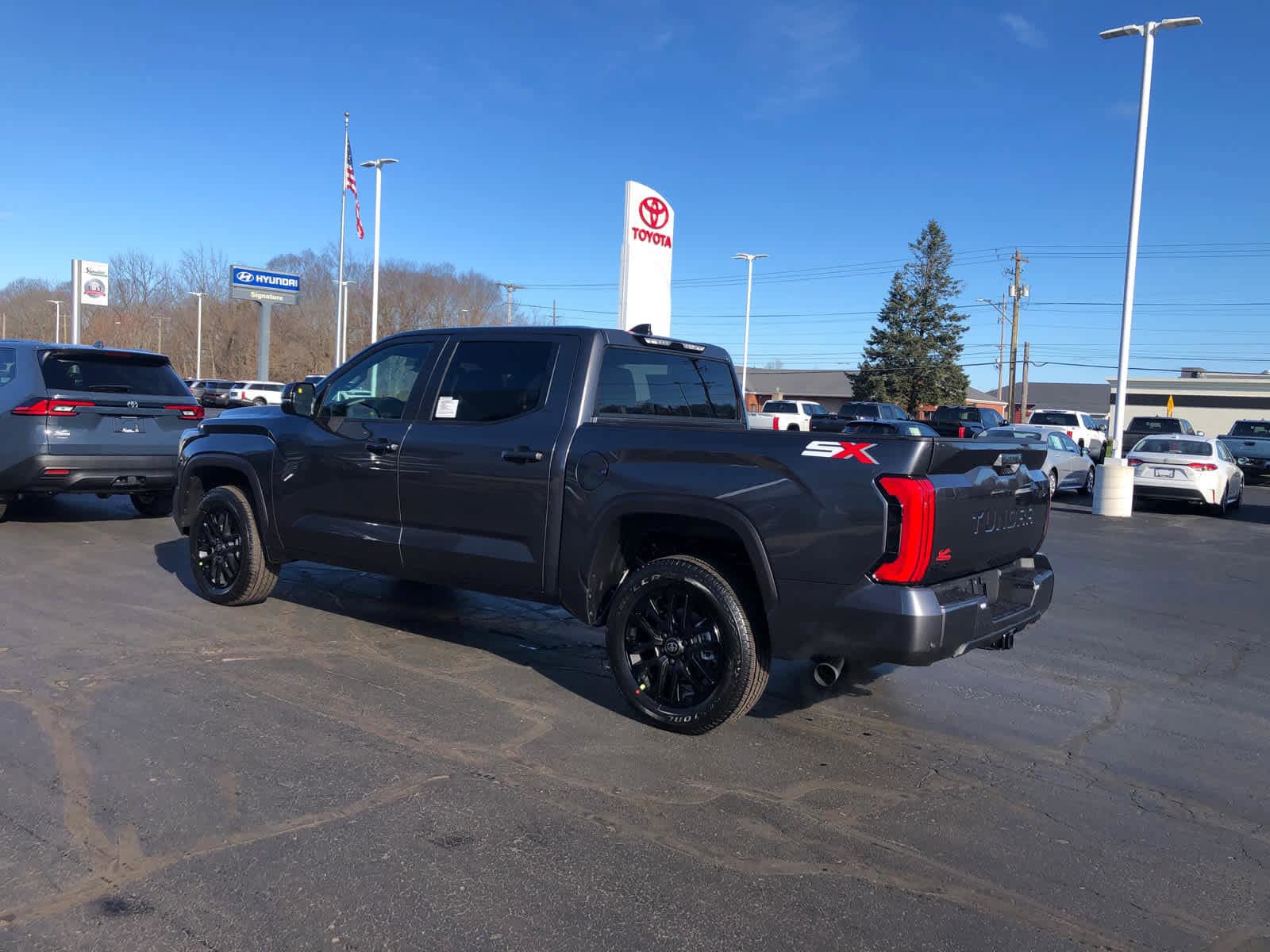 New 2026 Toyota Tundra SR5 AWD/4WD image 3