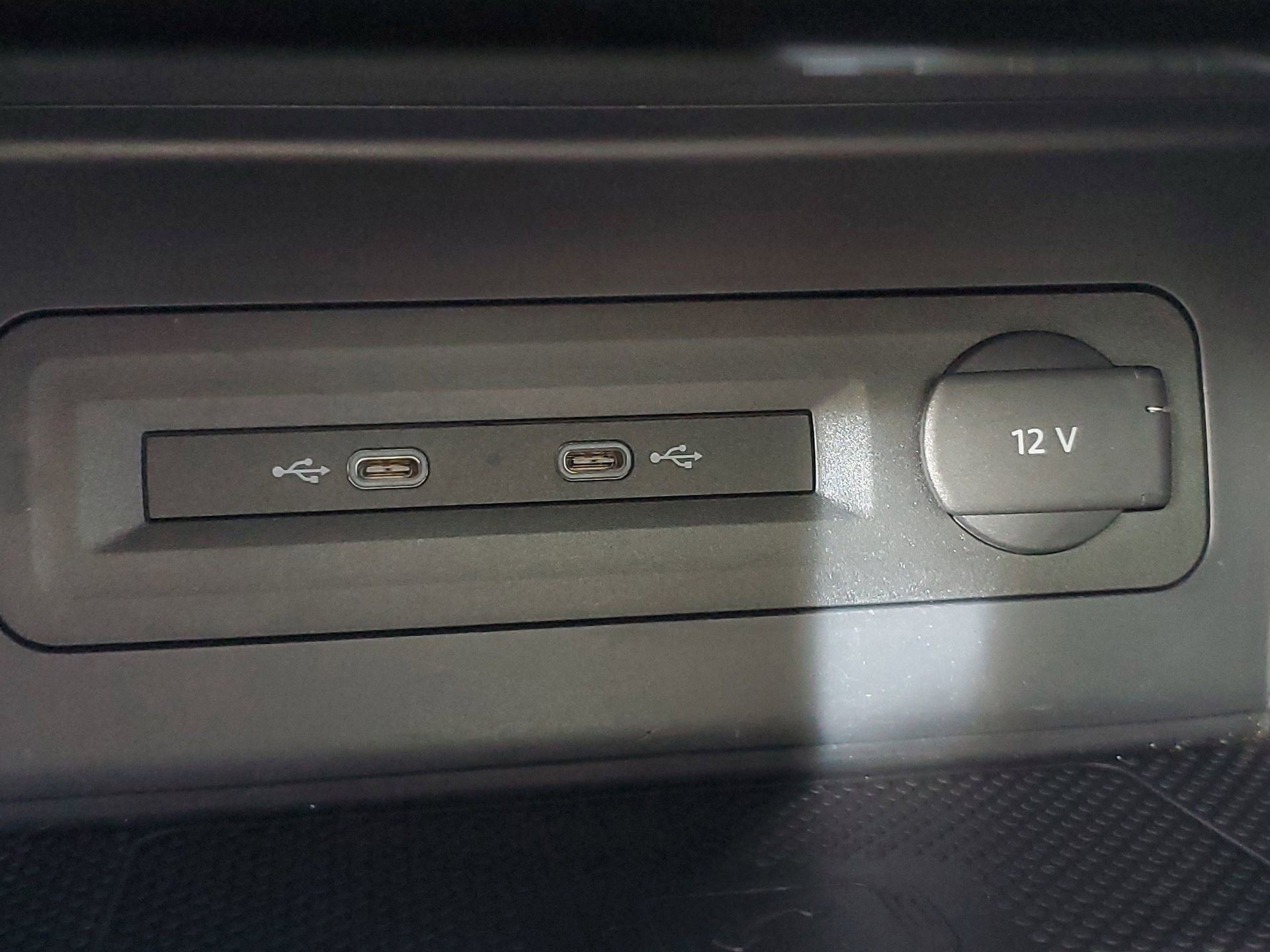 Used 2022 Volkswagen Atlas Cross Sport SE w/ Panoramic Sunroof Package image 31