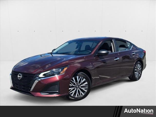 Used 2024 Nissan Altima 2.5 SV