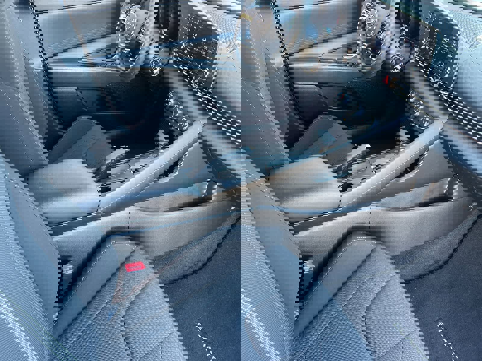 Certified 2023 Hyundai Elantra SE image 16