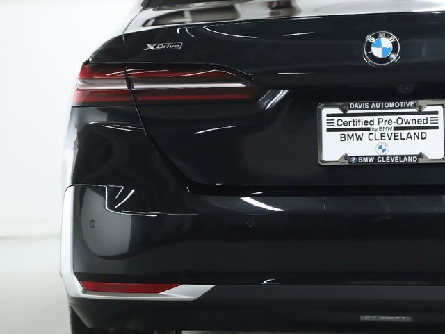 Certified 2025 BMW 530i xDrive w/ Premium Package image 43