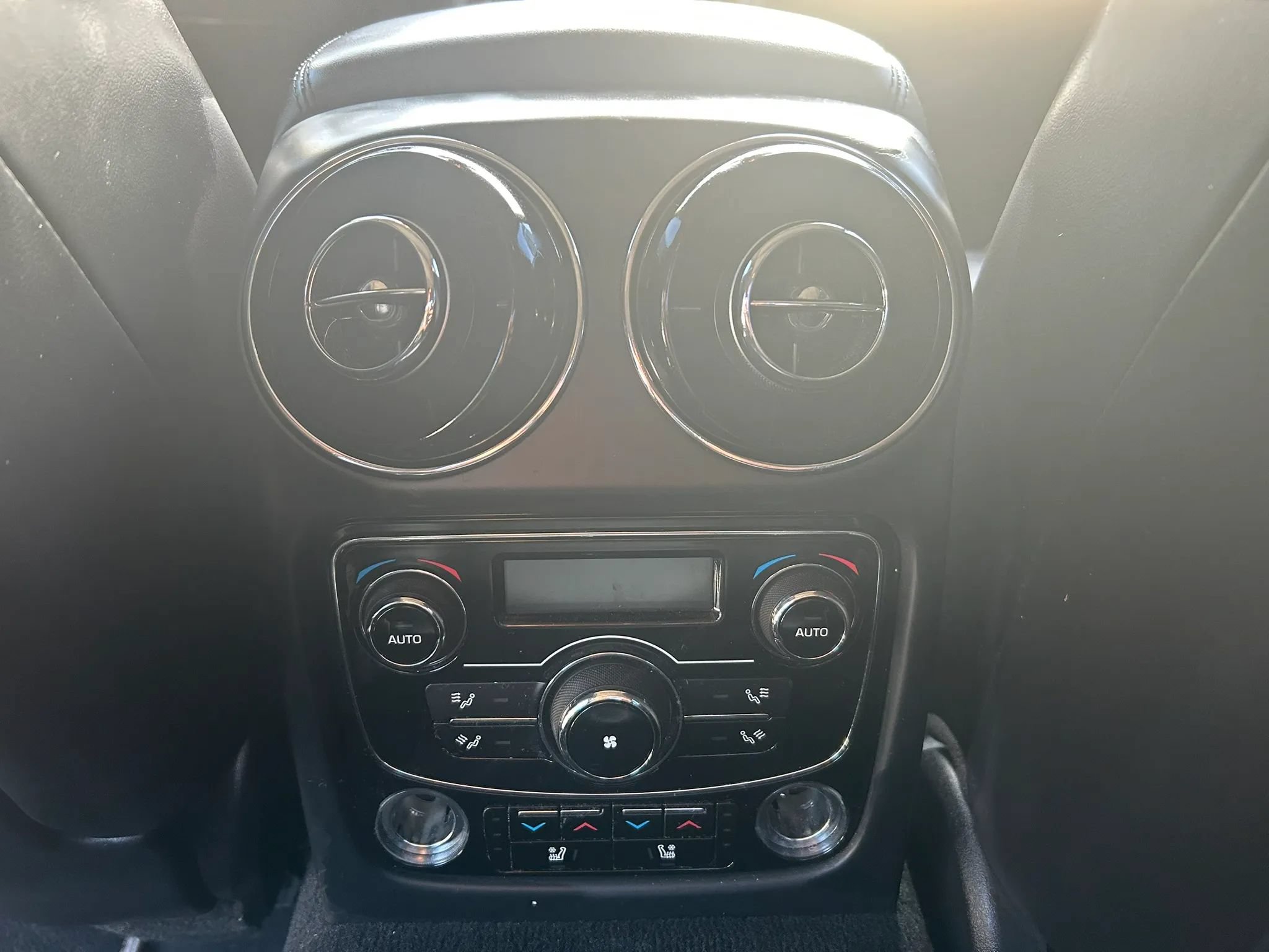 Used 2011 Jaguar XJ L RWD image 21