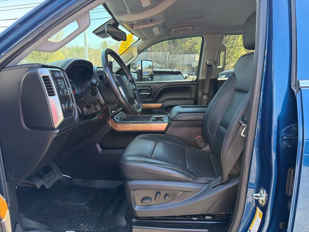 Used 2017 Chevrolet Silverado 2500 LTZ w/ Duramax Plus Package image 9