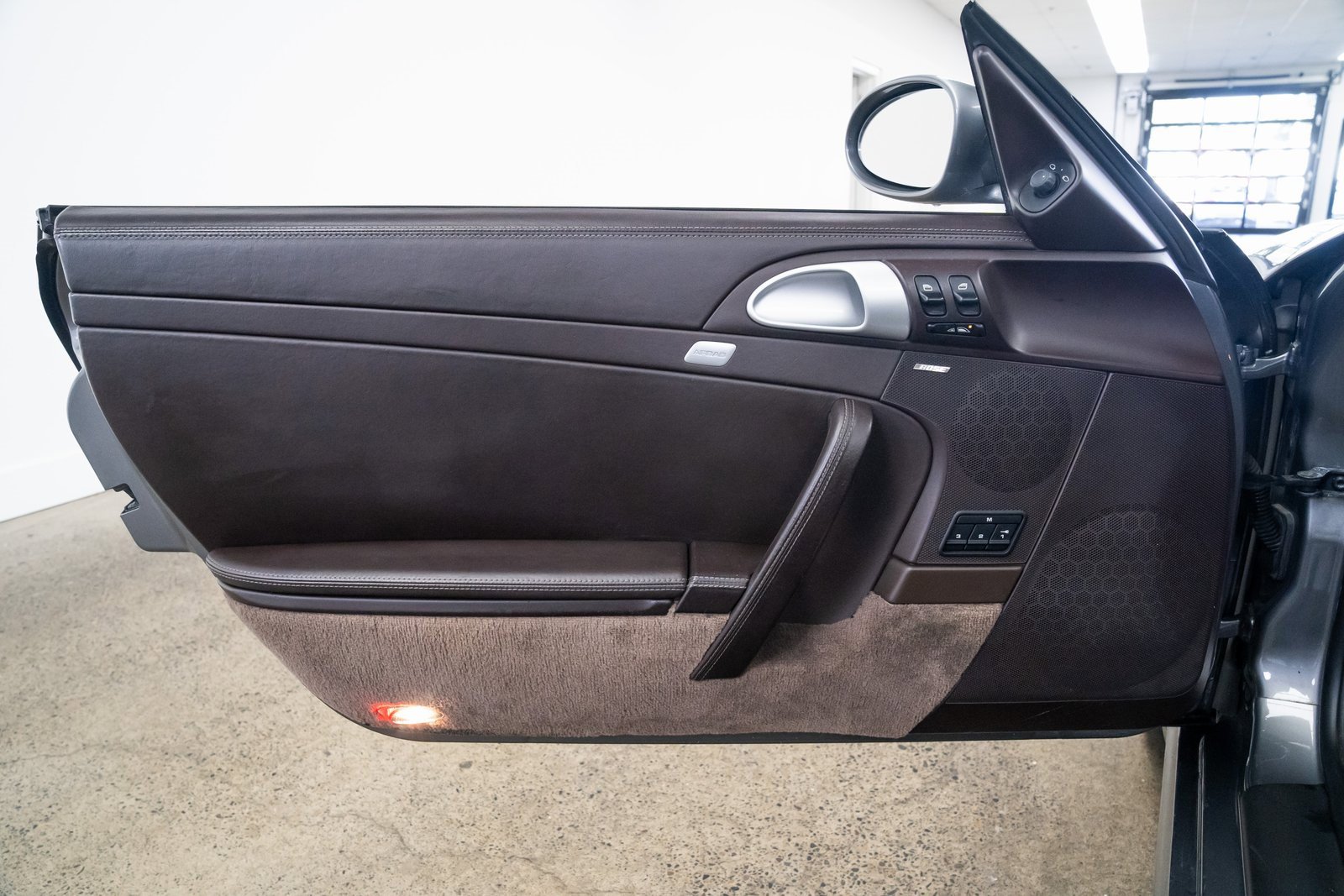 Used 2009 Porsche 911 Turbo image 16