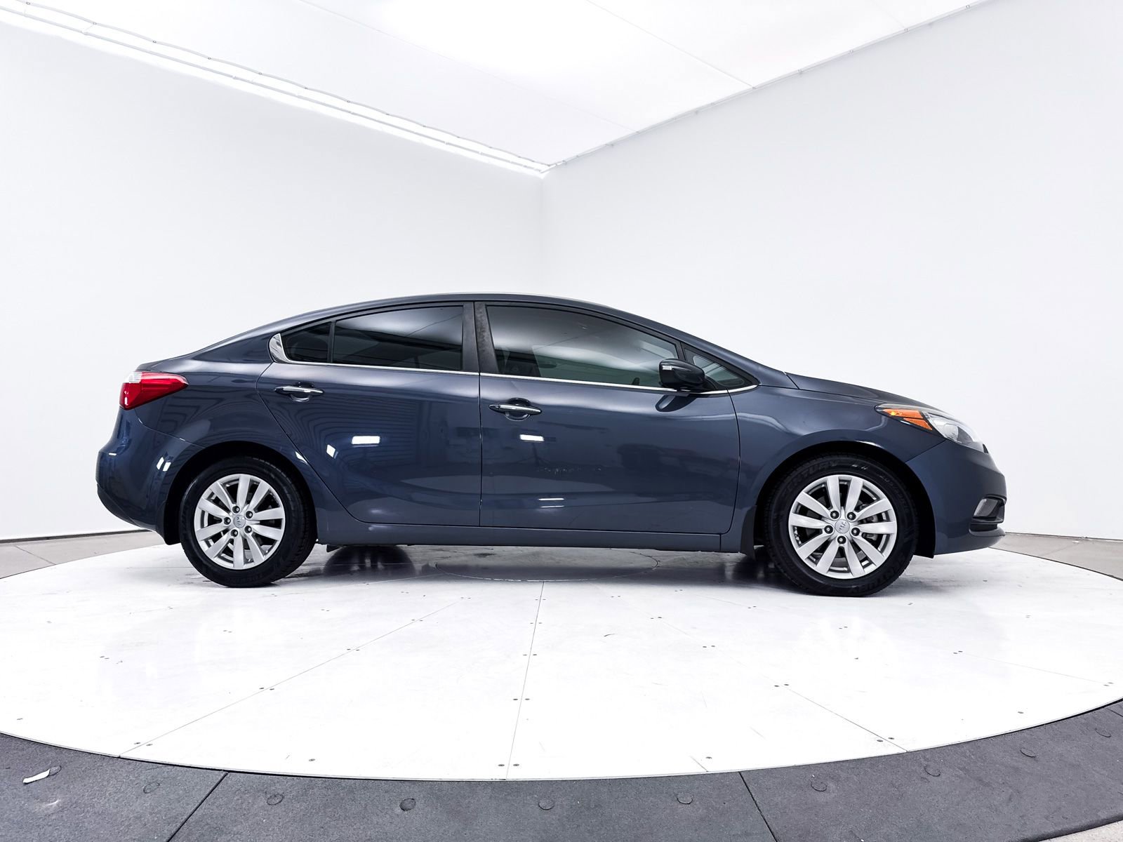 Used 2014 Kia Forte EX image 37