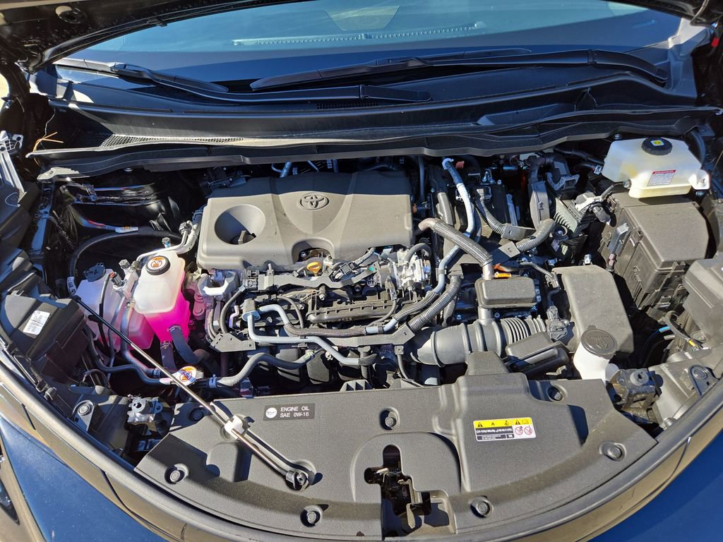 Used 2025 Toyota Sienna XSE image 33