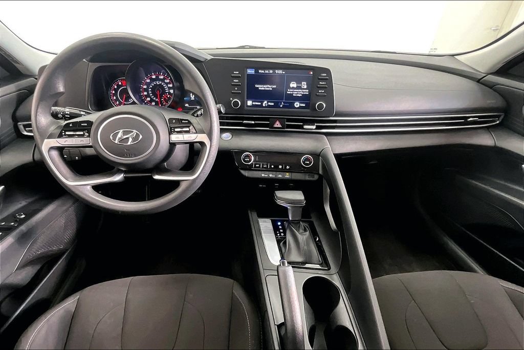 Certified 2021 Hyundai Elantra SEL FWD image 15