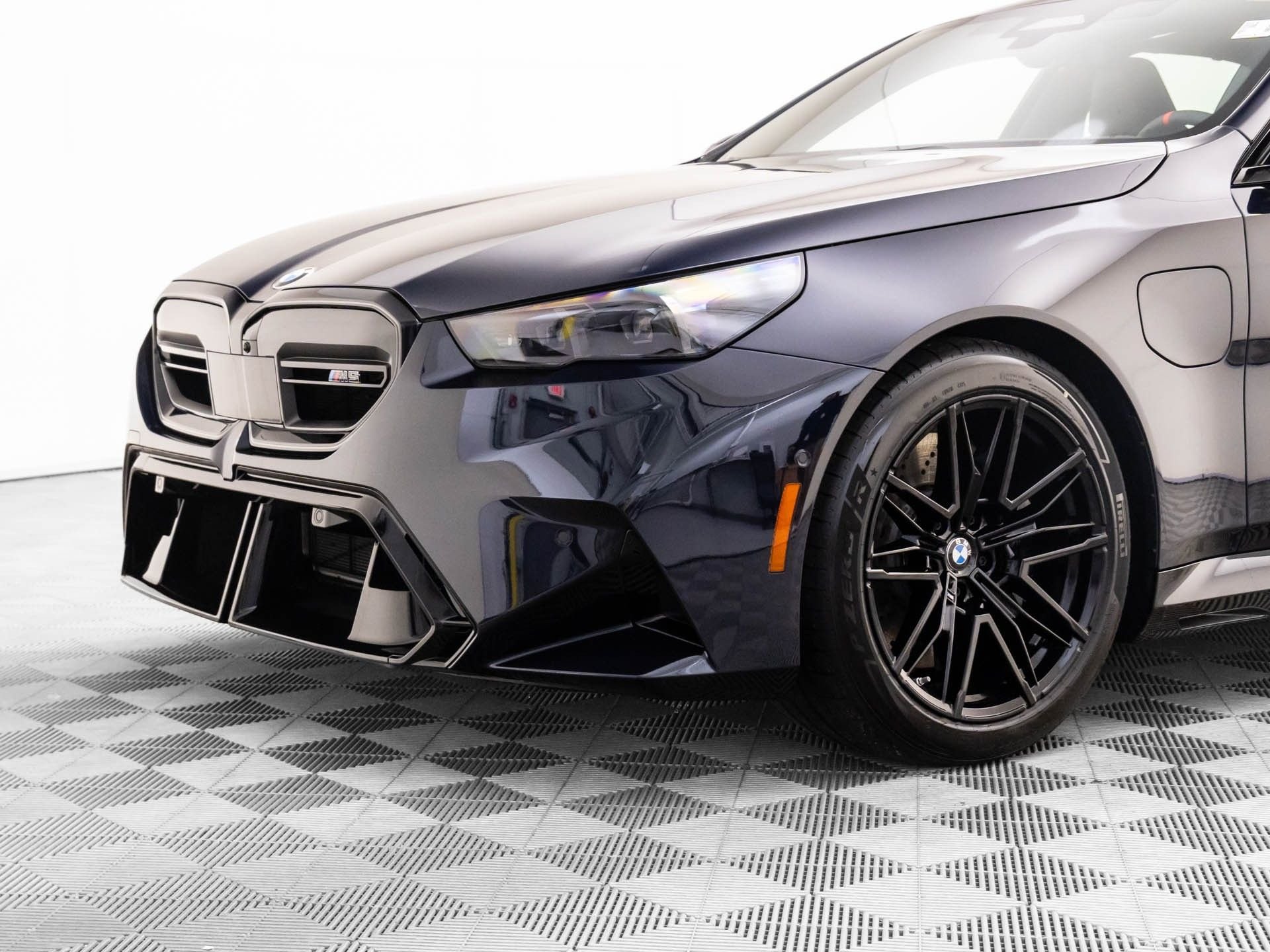 New 2026 BMW M5 w/ Carbon Package image 40