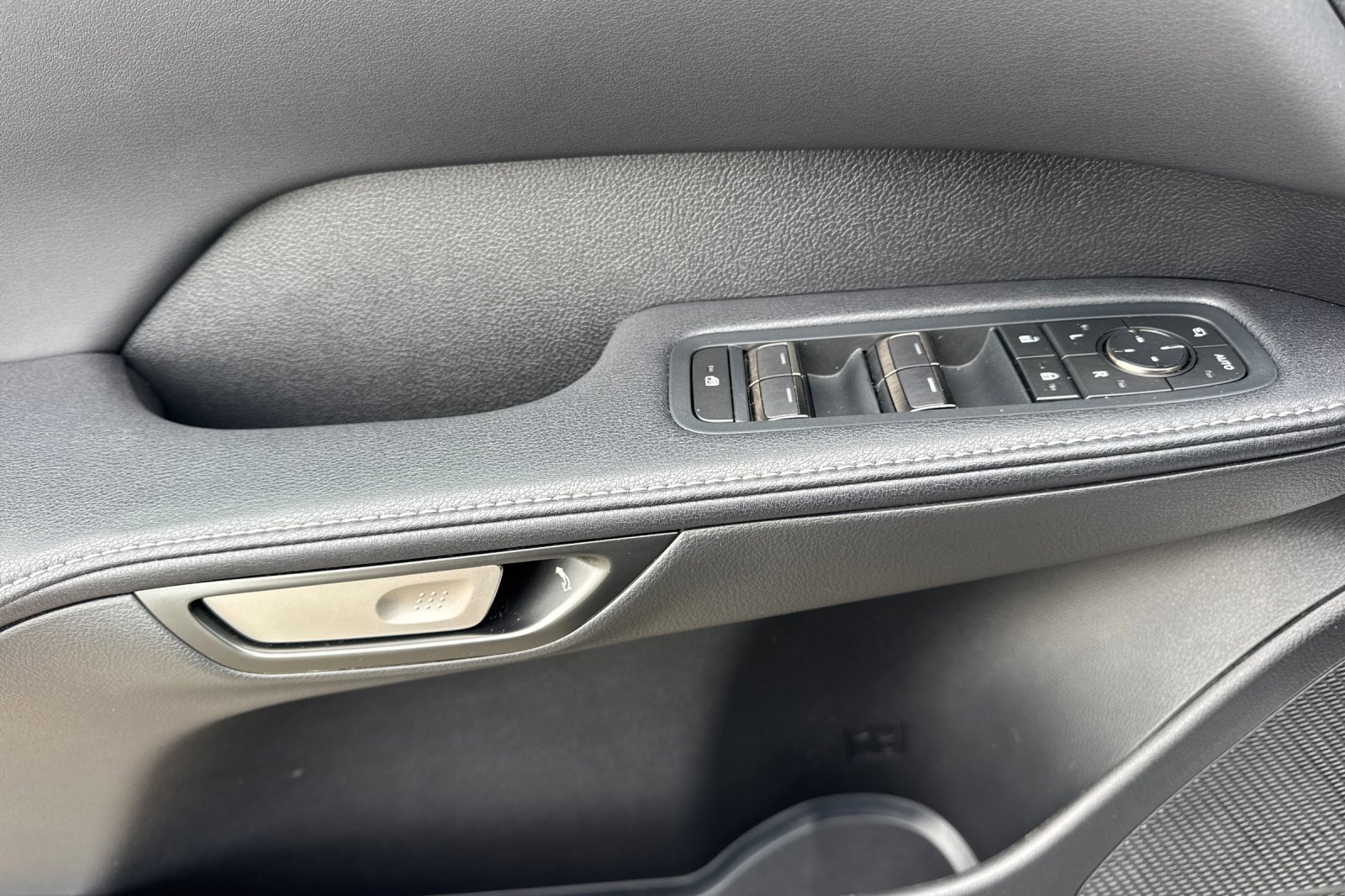 Used 2023 Lexus RX 350 w/ Cold Area Package AWD/4WD image 11