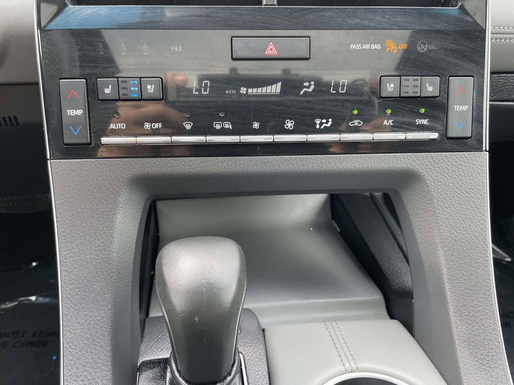 Used 2019 Toyota Avalon Limited w/ Advanced Safety Package image 41