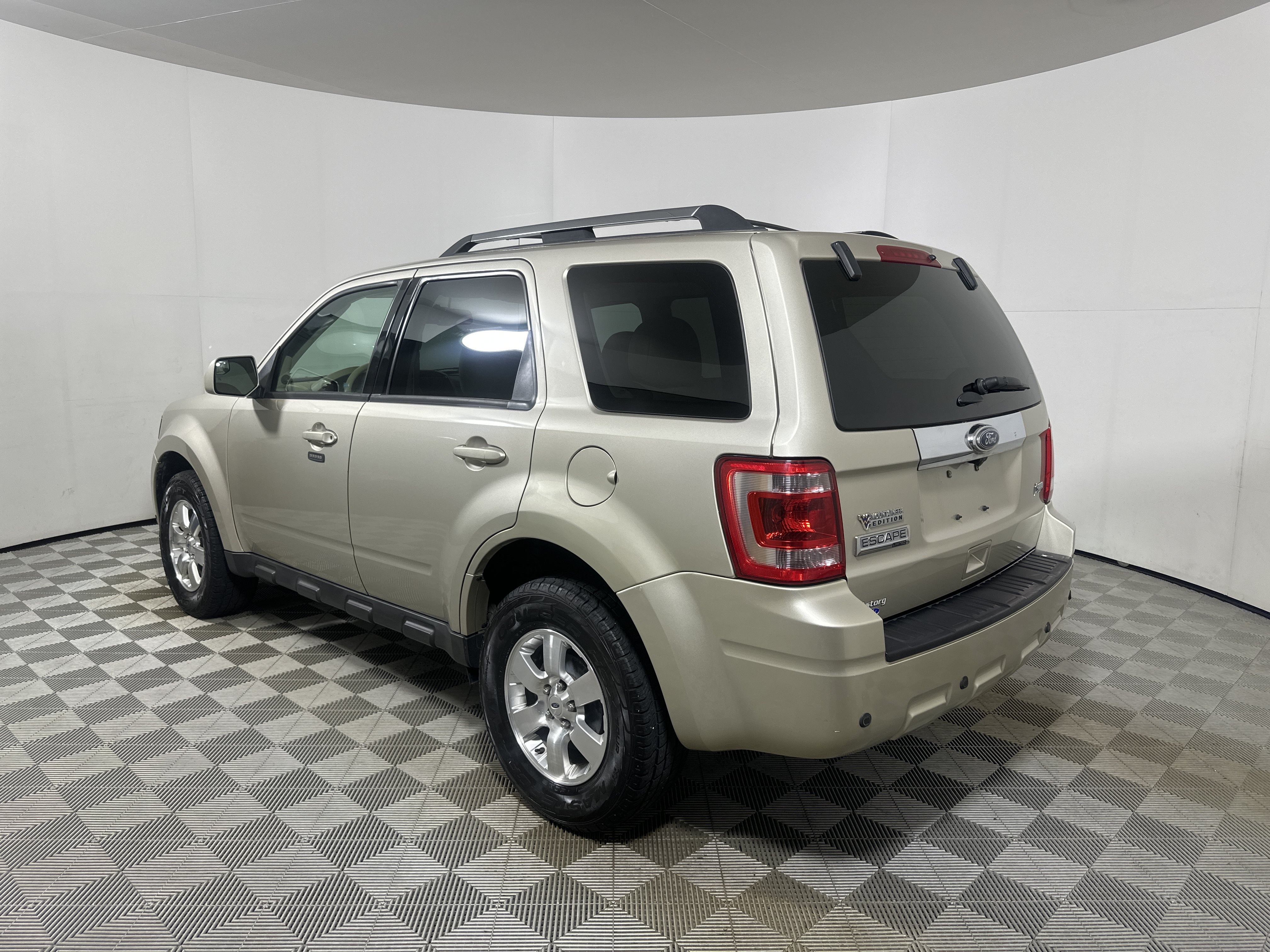 Used 2012 Ford Escape Limited AWD/4WD image 5