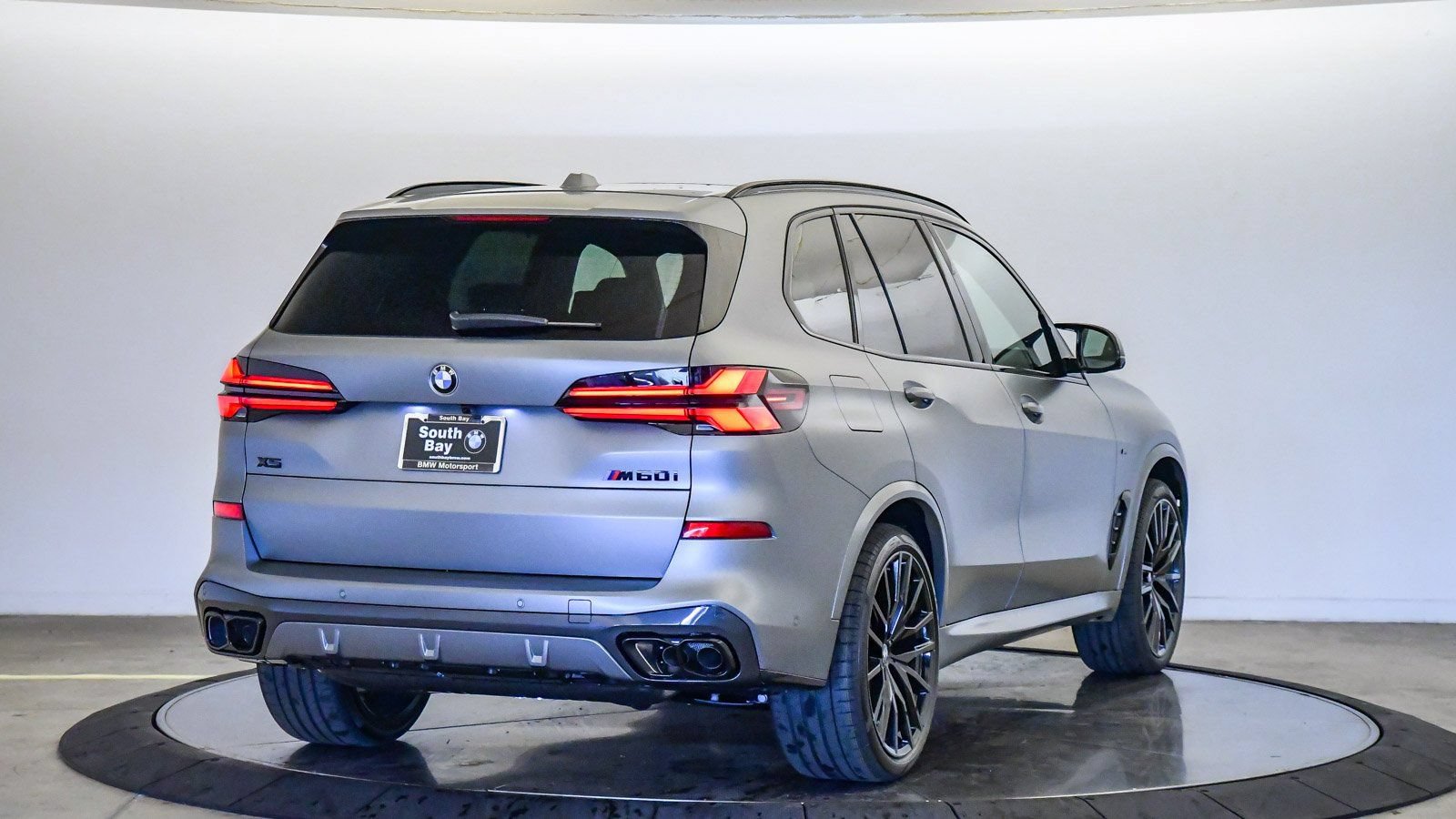 New 2026 BMW X5 M60i AWD/4WD image 5