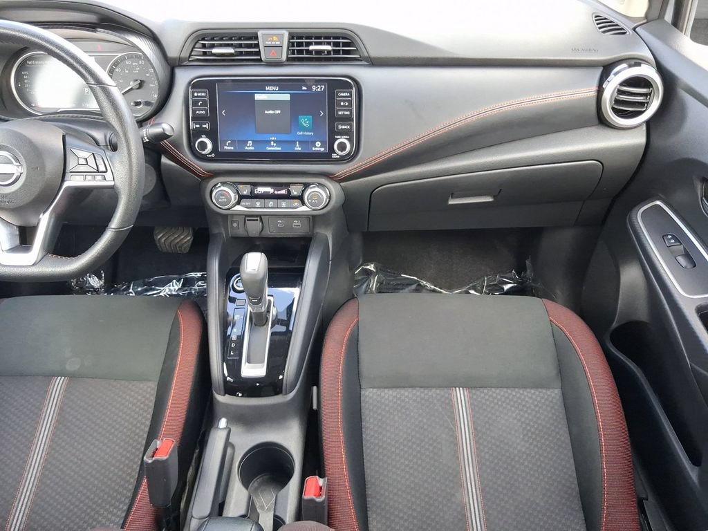 Certified 2025 Nissan Versa SR FWD image 3