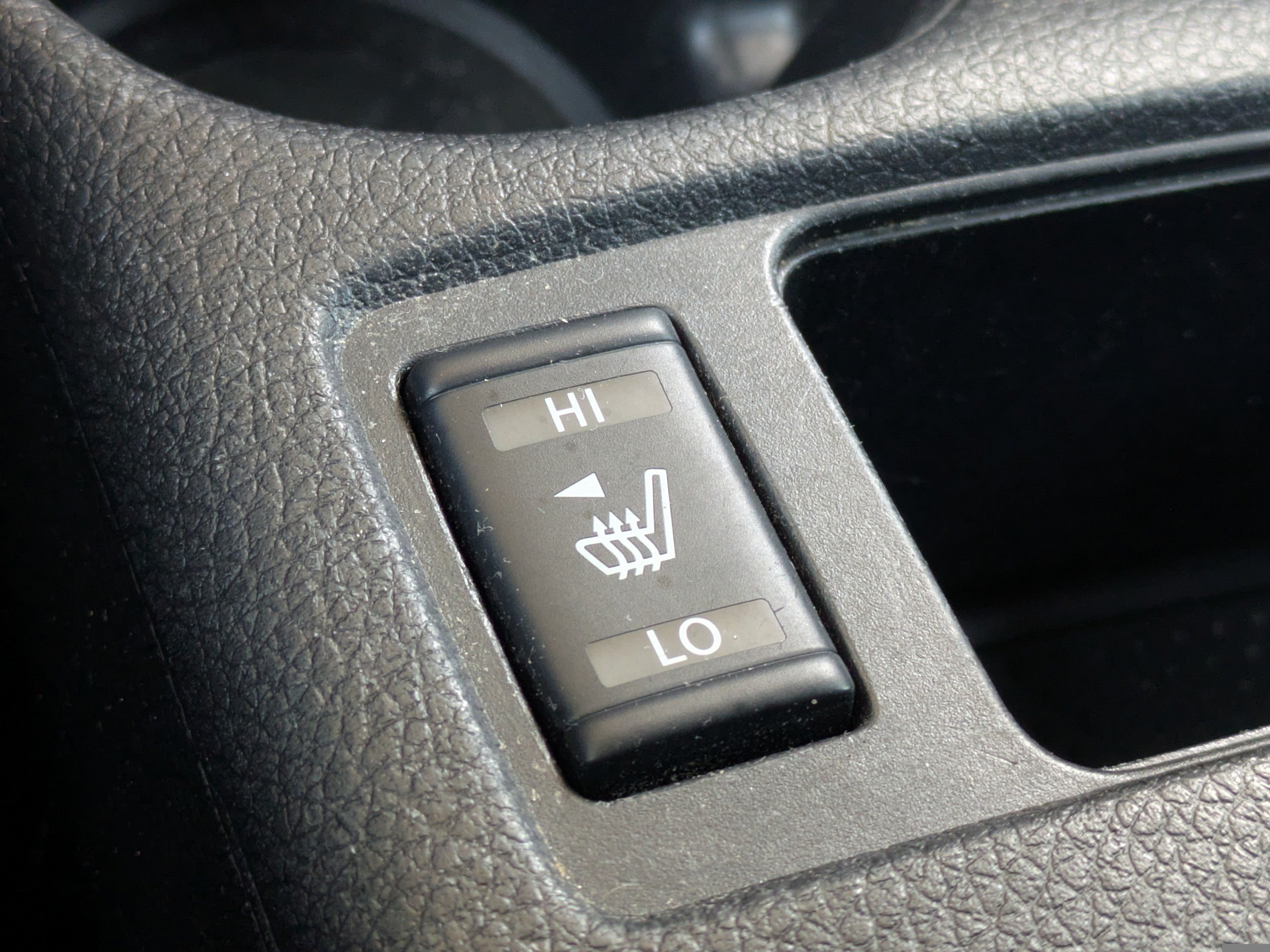 Used 2018 Nissan Rogue SV FWD image 22