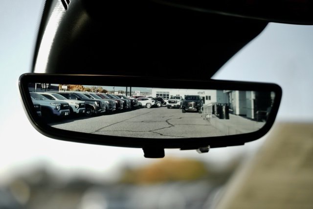 Used 2025 Buick Enclave Avenir w/ Super Cruise Package image 19