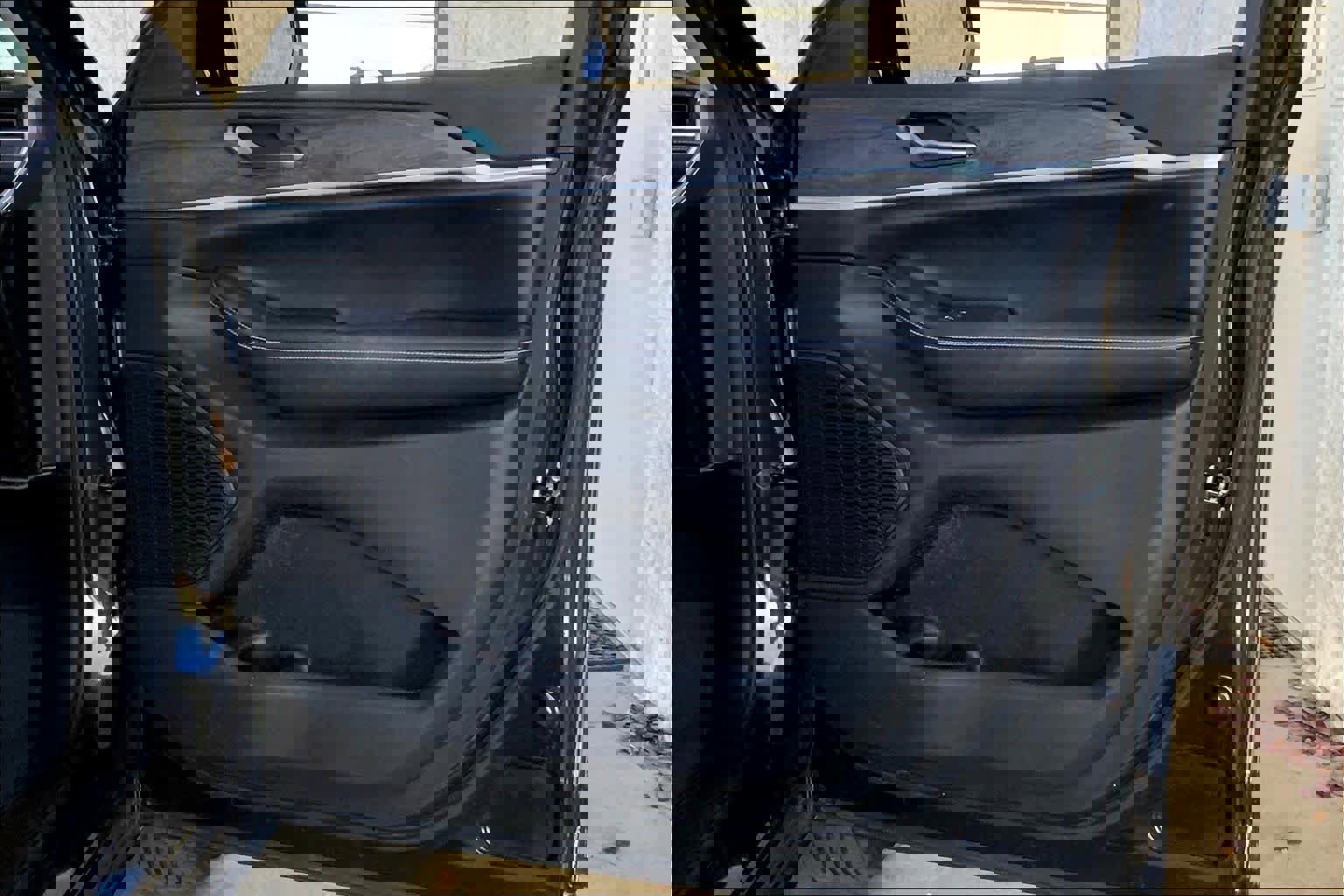 Used 2023 Jeep Grand Cherokee Limited w/ Luxury Tech Group II image 21