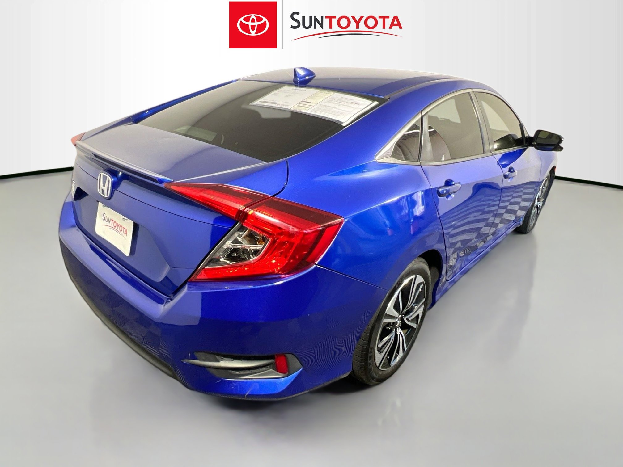 Used 2018 Honda Civic EX-T image 4