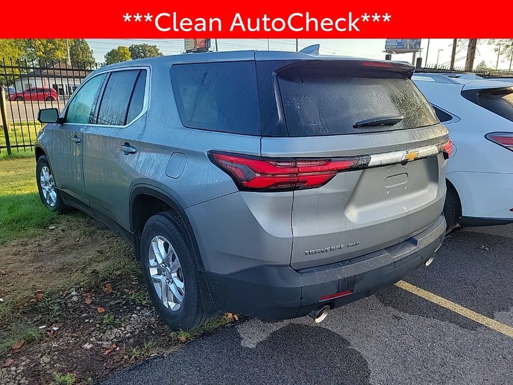 Used 2023 Chevrolet Traverse LS w/ Safety Package AWD/4WD image 4