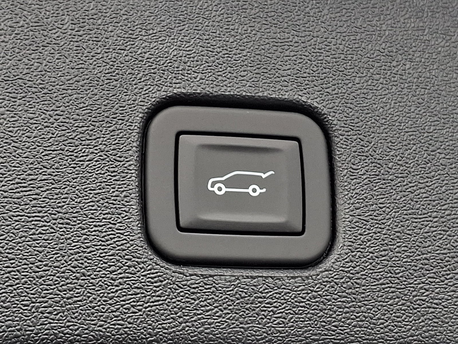 Certified 2025 Cadillac Optiq Sport 2 AWD/4WD image 25