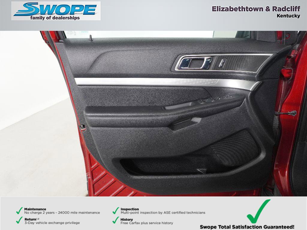 Used 2016 Ford Explorer XLT w/ Equipment Group 202A AWD/4WD image 14