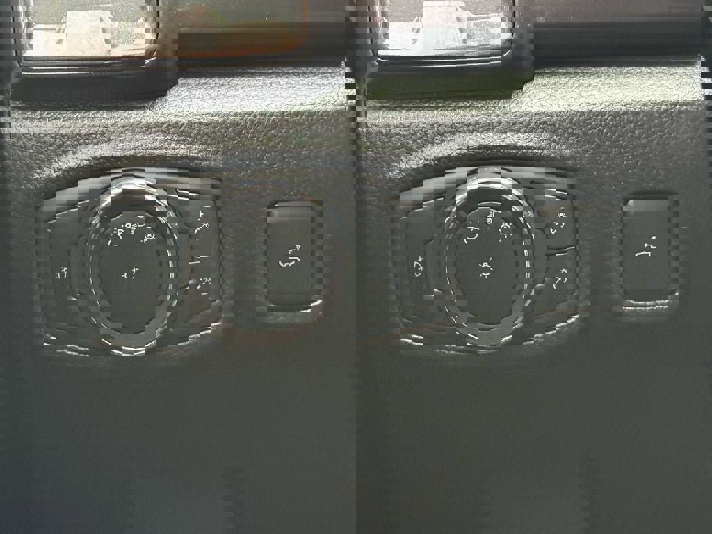 Used 2019 Ford Ranger Lariat w/ Equipment Group 501A Mid image 19