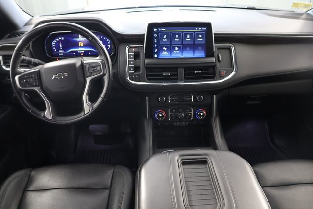 Used 2022 Chevrolet Tahoe Z71 w/ Luxury Package image 2