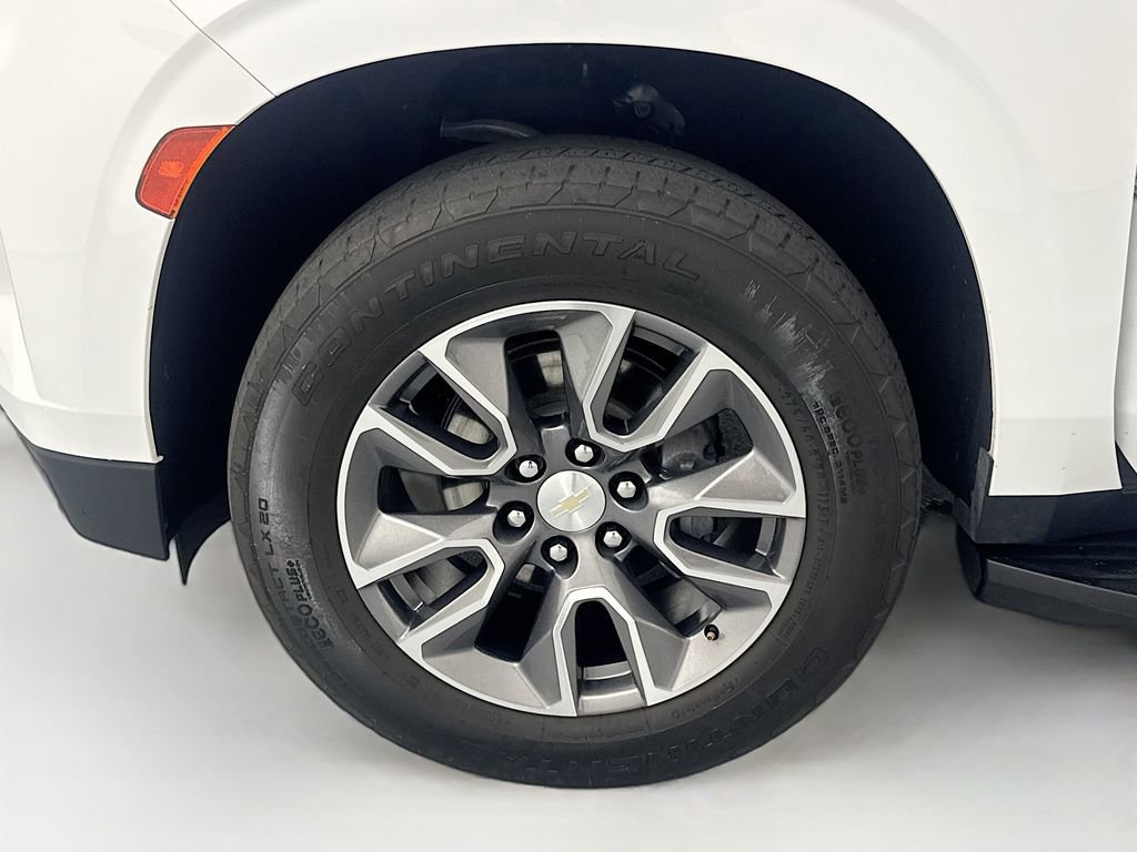 Used 2023 Chevrolet Suburban LT RWD image 32