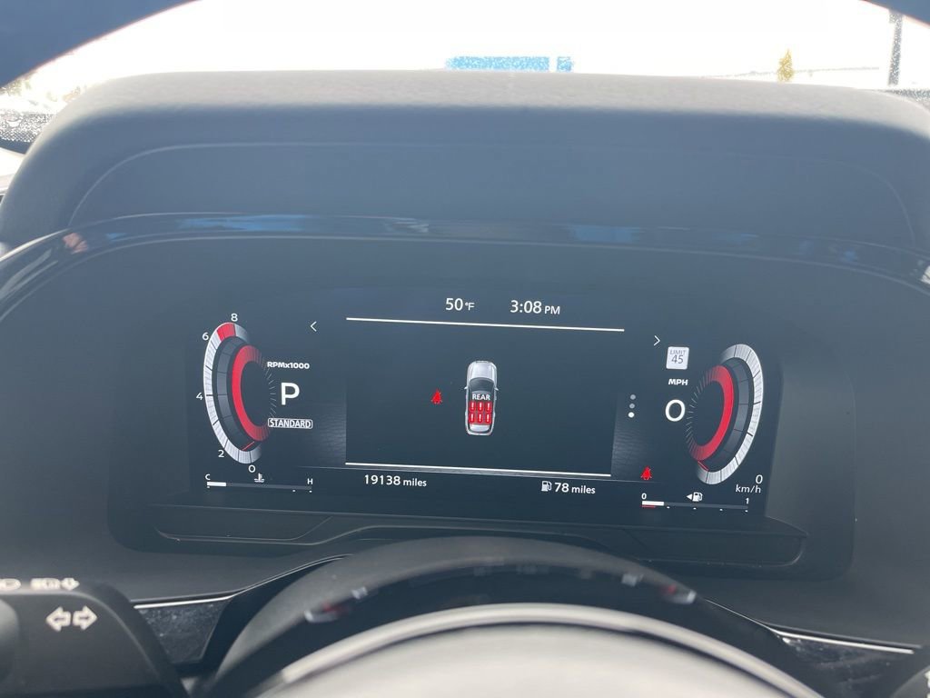 Used 2024 Nissan Pathfinder Platinum w/ Black Appearance Package image 26